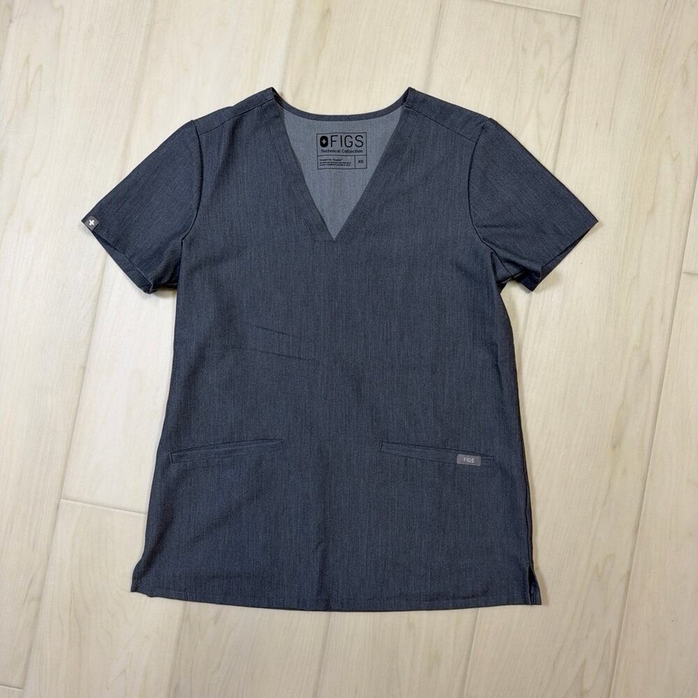 FIGS Casma Three Pocket V-Neck Technical Medical Nursing Scrub Top Size XS